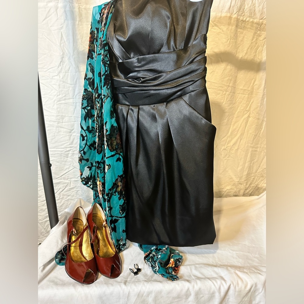 Cocktail dress outfit